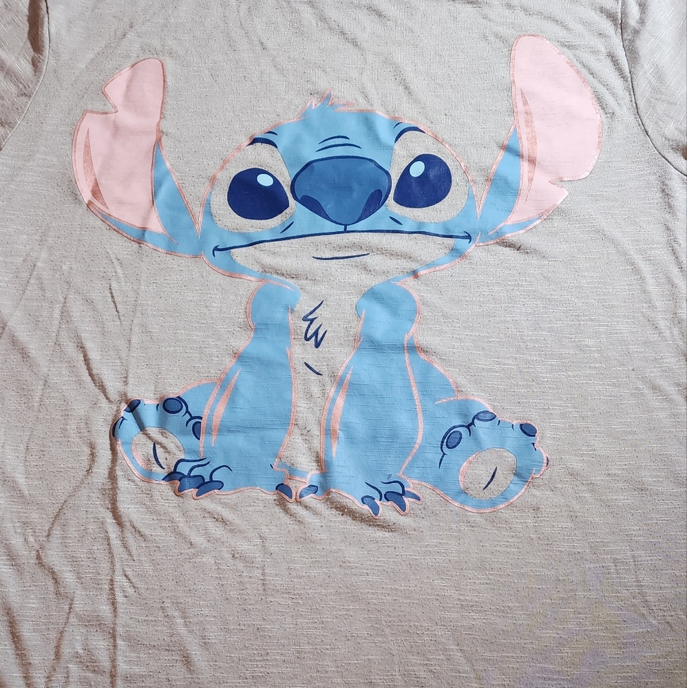 Graphic tee bundle - Picture 6 of 7